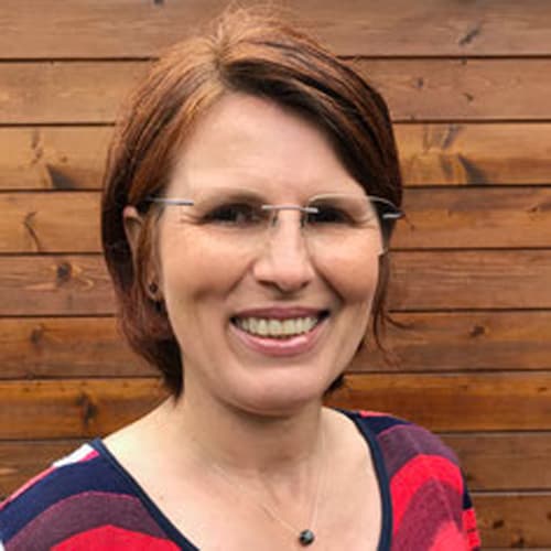 Hebamme Adela Scheibling - Erfahrene Geburtshelferin mit Akupunktur am Klinikum Ebersberg